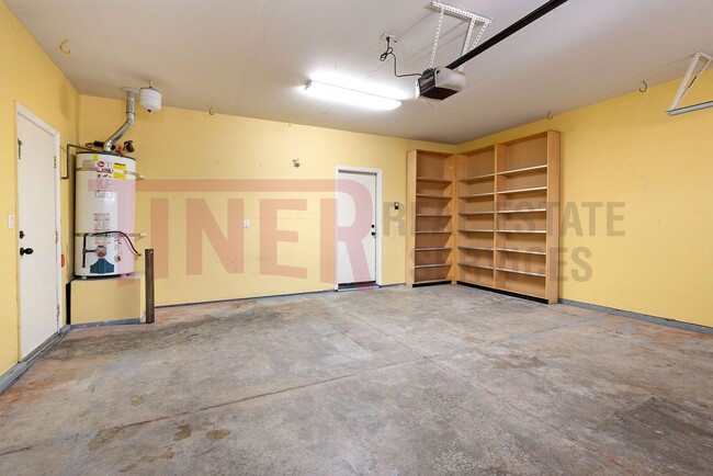 Building Photo - 5044 Kokomo Dr