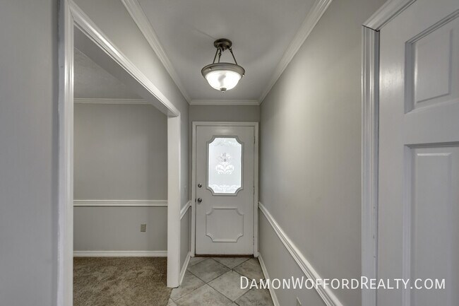 Building Photo - 502 Pelahatchie Shore Dr