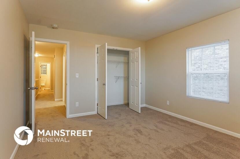 Building Photo - 1325 Riverford Cir