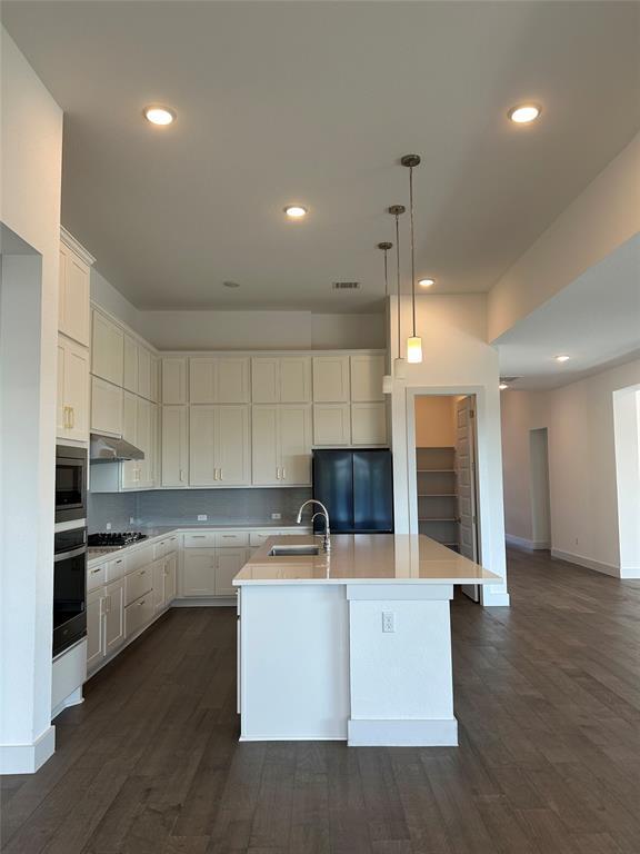 Building Photo - 1801 Cullera Dr