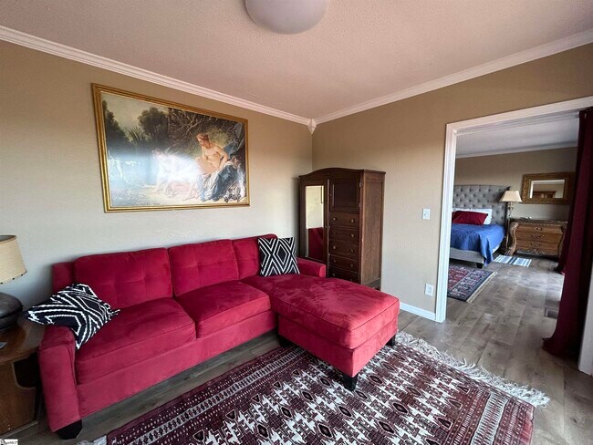 Building Photo - 1671 Hogback Mountain Rd