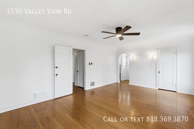 Building Photo - 1530 Valley View Rd