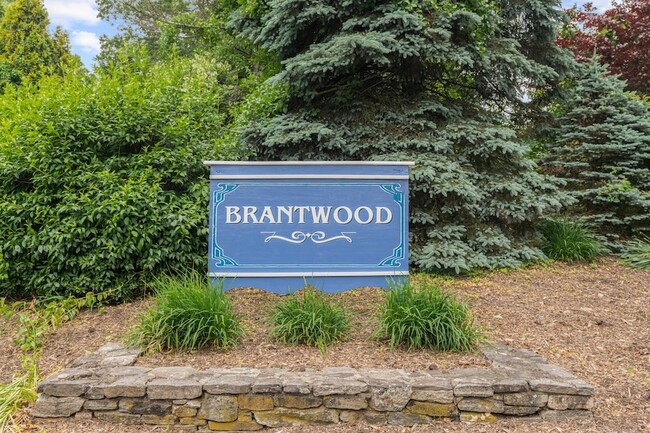 Building Photo - 28 Brantwood Dr