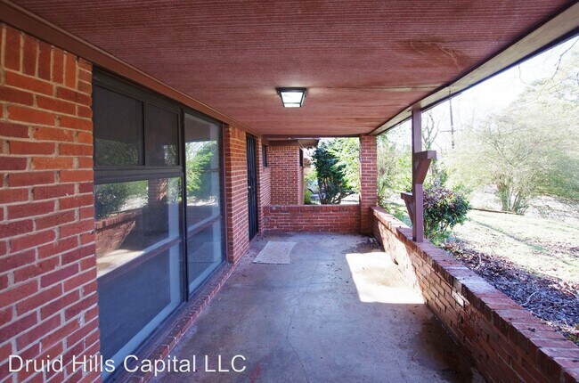 Building Photo - 3 br, 2 bath House - 1970 Columbia Dr