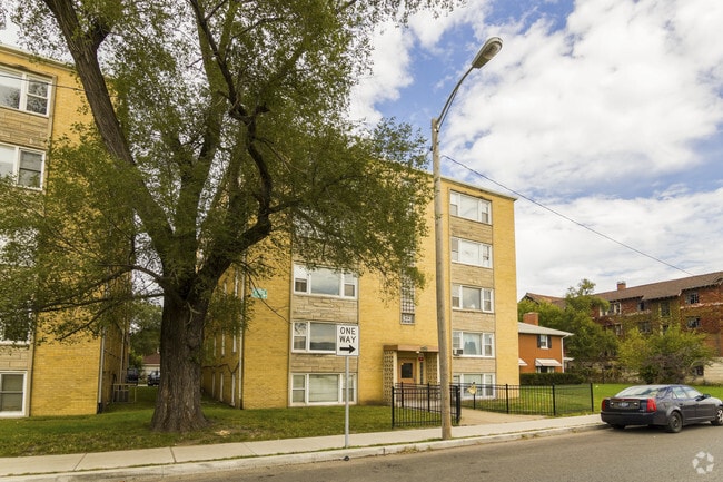 1934 W 5th Ave - Sundance Manor