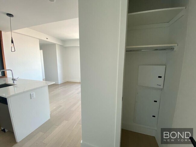 Building Photo - 635 Fourth Avenue