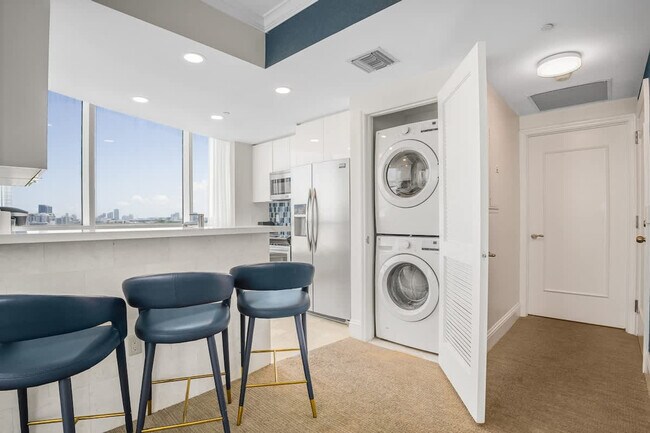 Building Photo - 4401 Collins Ave