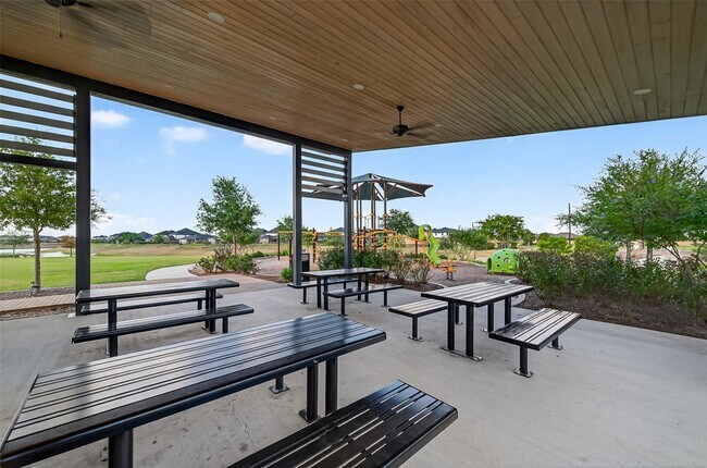 Building Photo - 31410 Hexan Hts Ln