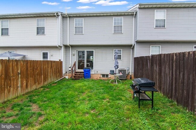 Building Photo - 110 Stull Ct