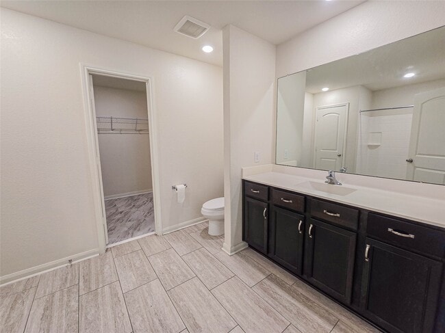 Building Photo - 332 Lone Mountain Dr