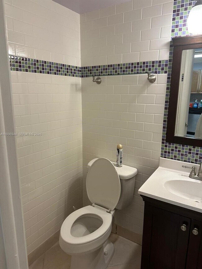 Building Photo - 1801 S Ocean Dr