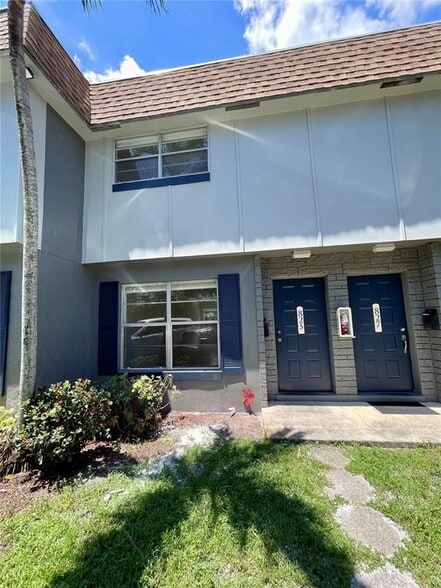 Building Photo - 825 NW 46th Ave