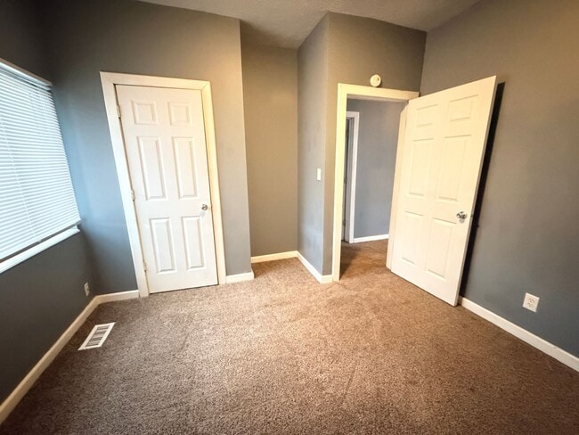 Building Photo - 1017 Laurel St