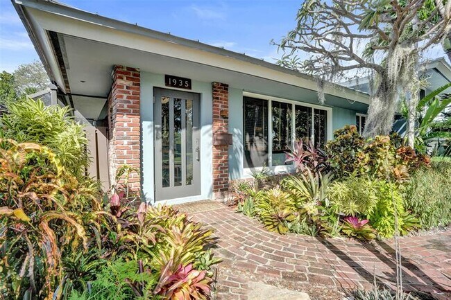 Building Photo - 1935 Harbour Inlet Dr