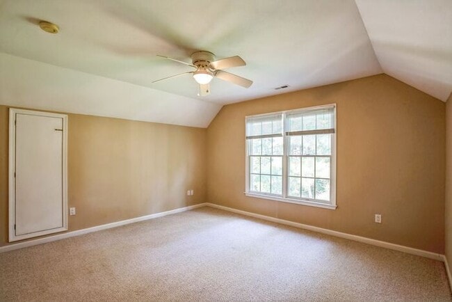 Building Photo - 43935 Willow Leaf Way
