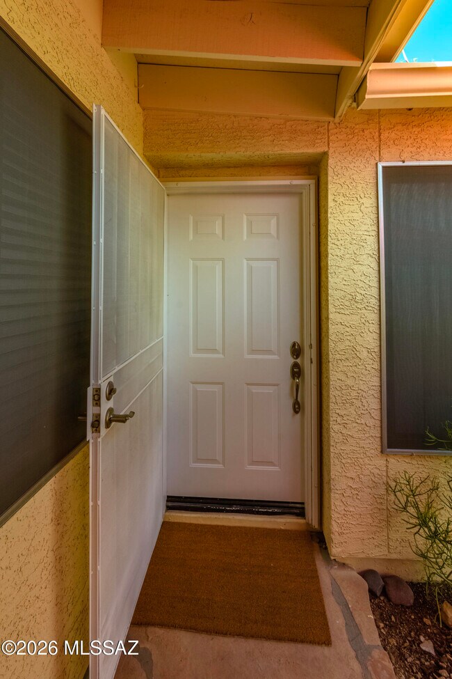 Building Photo - 2549 N Palo Santo Dr