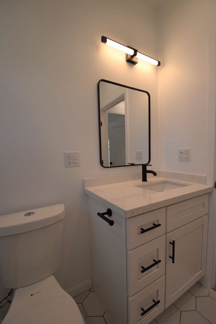 Building Photo - 5915 Fair Ave