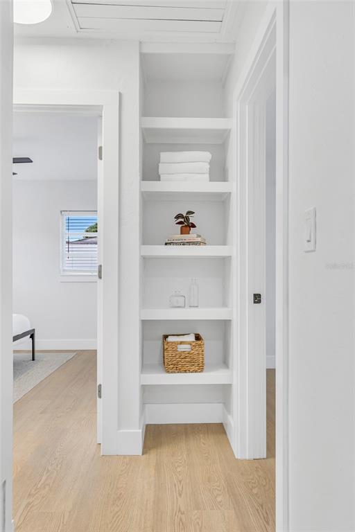 Building Photo - 1921 Fern Ave