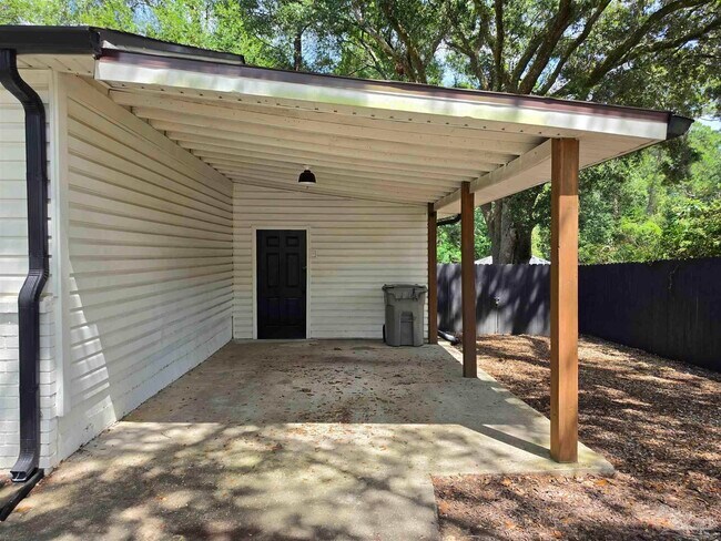 Building Photo - 9440 Guidy Ln