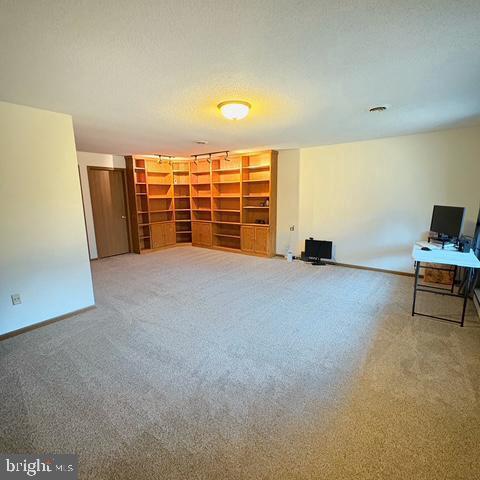 Building Photo - 46 Fishhook Ln