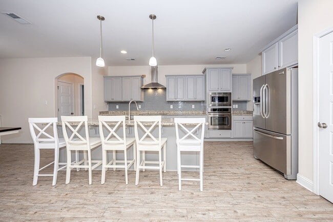 Building Photo - 1013 Silverbell Cv