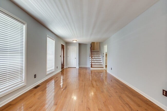 Building Photo - 1316 Rivermont Dr