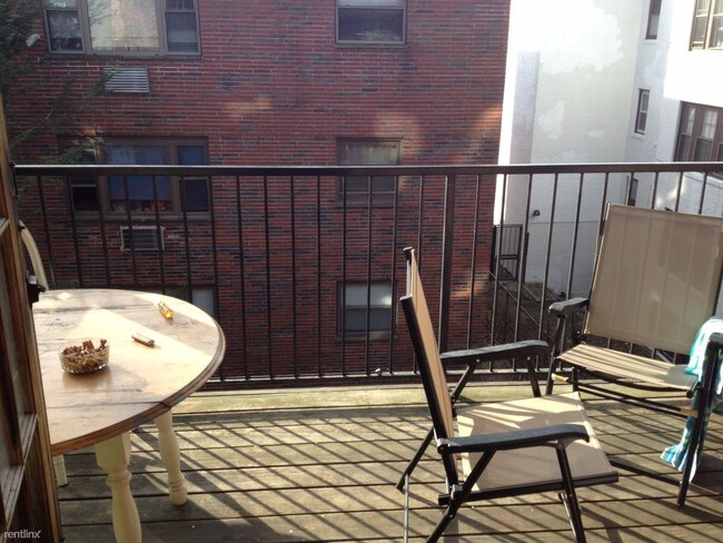 Building Photo - 4 br, 1 bath  - 71 S Huntington Ave # 301