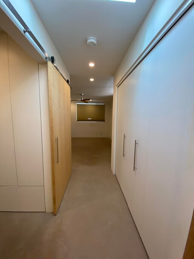 Building Photo - 4614 Idlewilde Ln SE