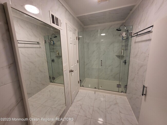 Building Photo - 18 Village Rd