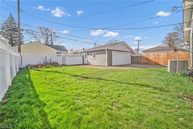 Building Photo - 6175 Vernondale Dr