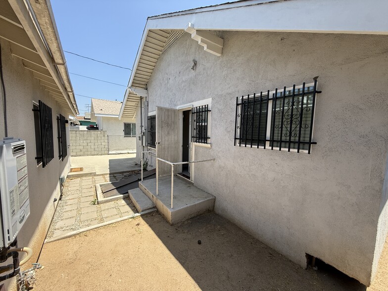 Building Photo - 1493 W 47th St
