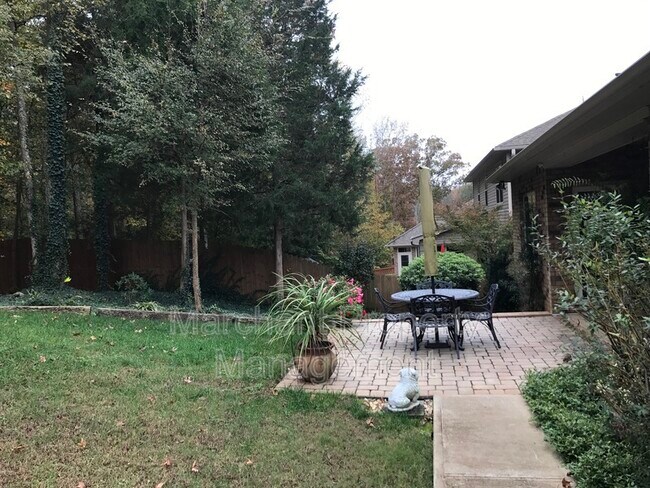 Building Photo - 500 Airdale Ln