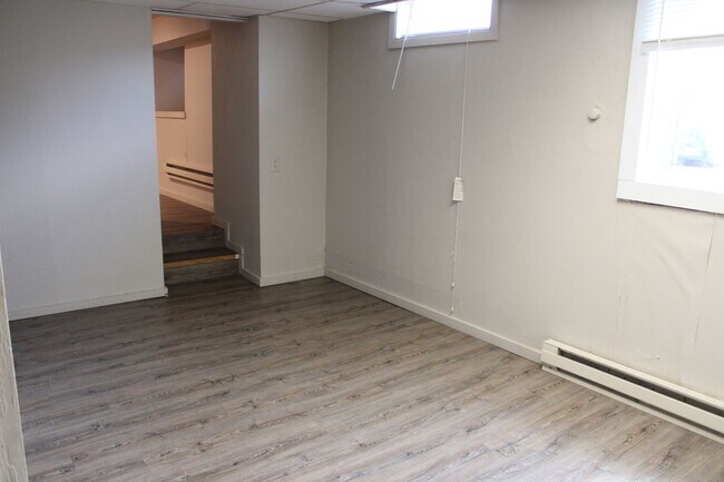 Building Photo - Vattier 1130