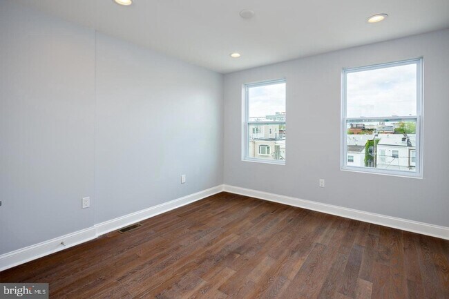 Building Photo - 1714 Patapsco St
