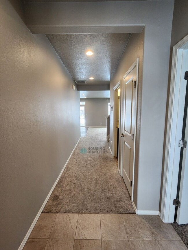 Building Photo - 209 S Lawson St