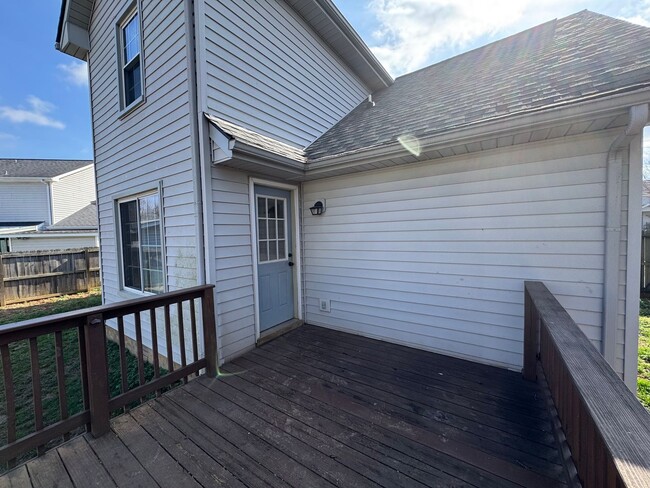 Building Photo - Beautiful Single Family Home