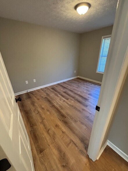 Building Photo - 254 Marcellus Dr