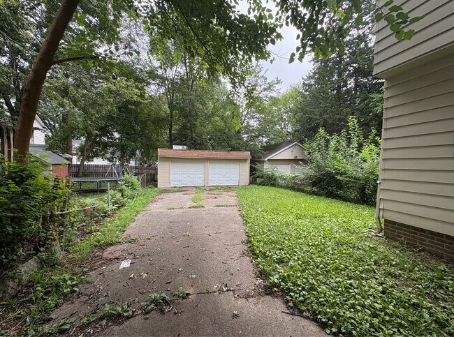 Building Photo - 3712 Upton Ave