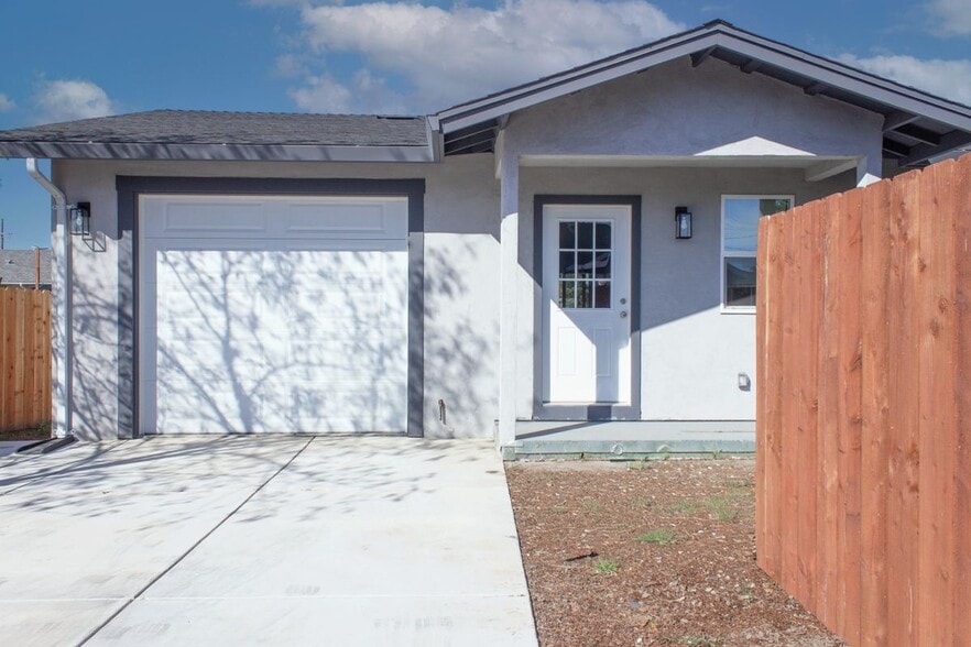 Building Photo - 88 Bayview Ave