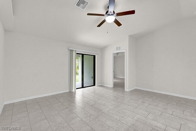 Building Photo - 3910-3912 Southwest 15th Pl-