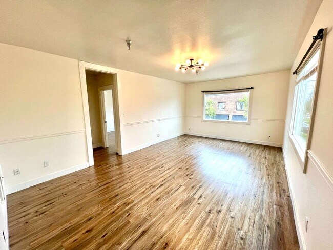 Building Photo - 2 Bedroom Apartment in the Heart of Tacoma