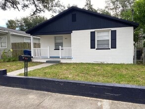 Building Photo - Fully Renovated 3-Bedroom Concrete Block Home in Tampa!