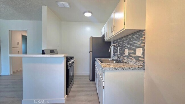 Building Photo - 1807 W Sumac Ln