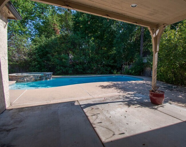 Building Photo - Rare lease opportunity in the exclusive ga...