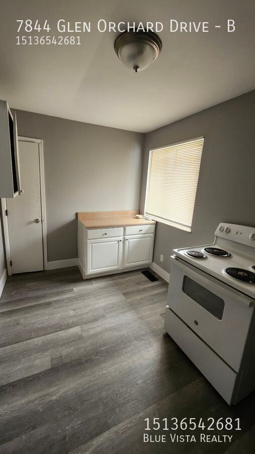 Building Photo - 7844 Glen Orchard Dr