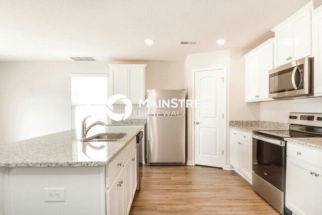 Building Photo - 3 Bedroom Pet-Friendly Home in Zebulon, NC with Main Street Renewal