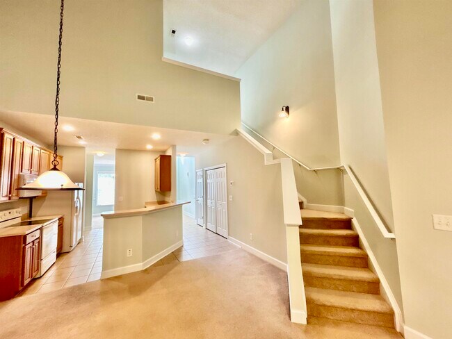 Building Photo - 200 Mossy Stone Ct
