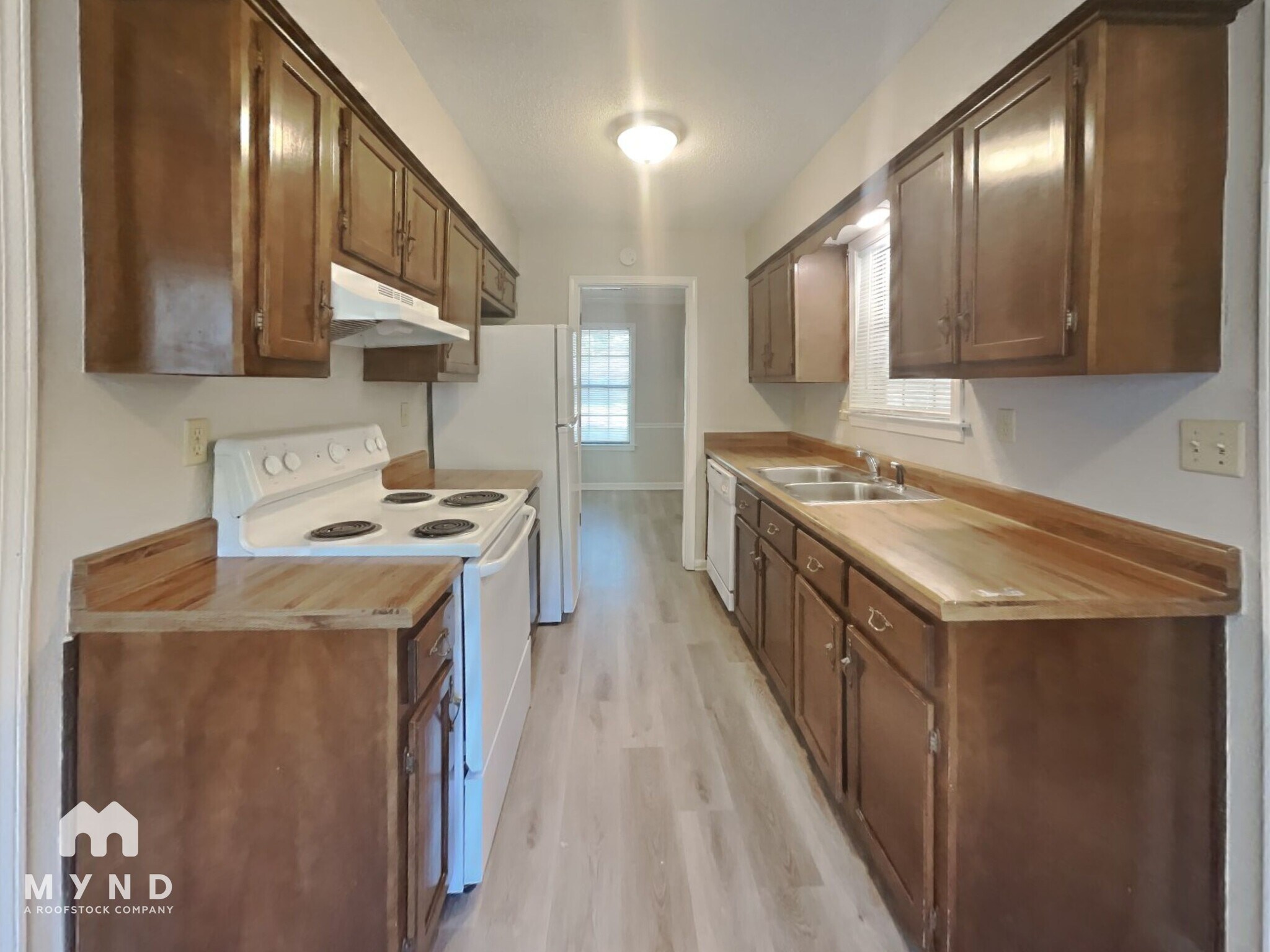 Building Photo - 976 Clarington Dr