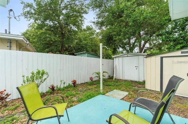 Building Photo - 2528 Boca Ciega Dr N