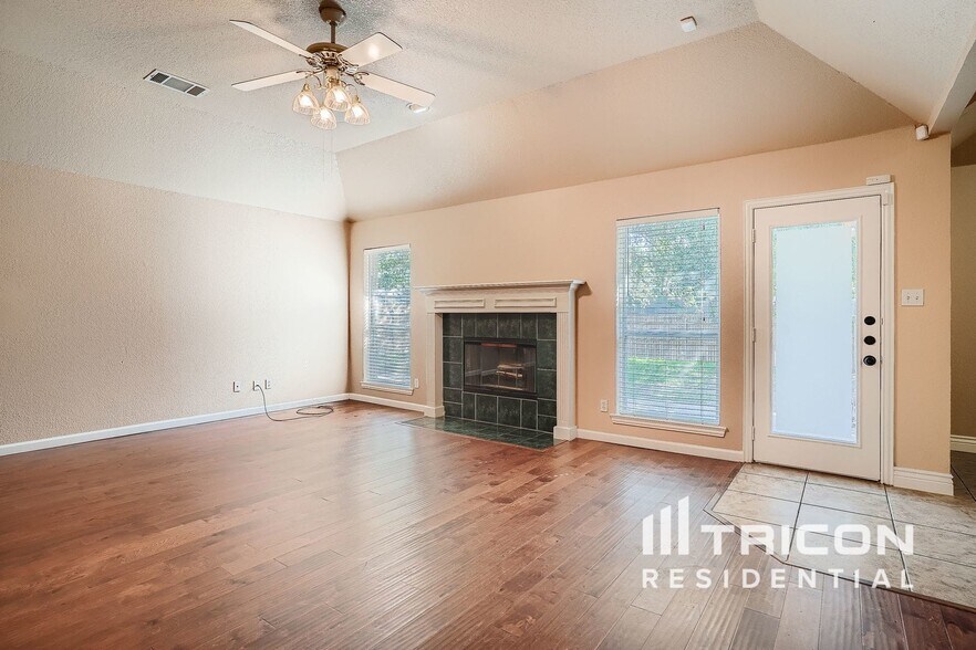 Building Photo - 6209 Meadowmere Ln